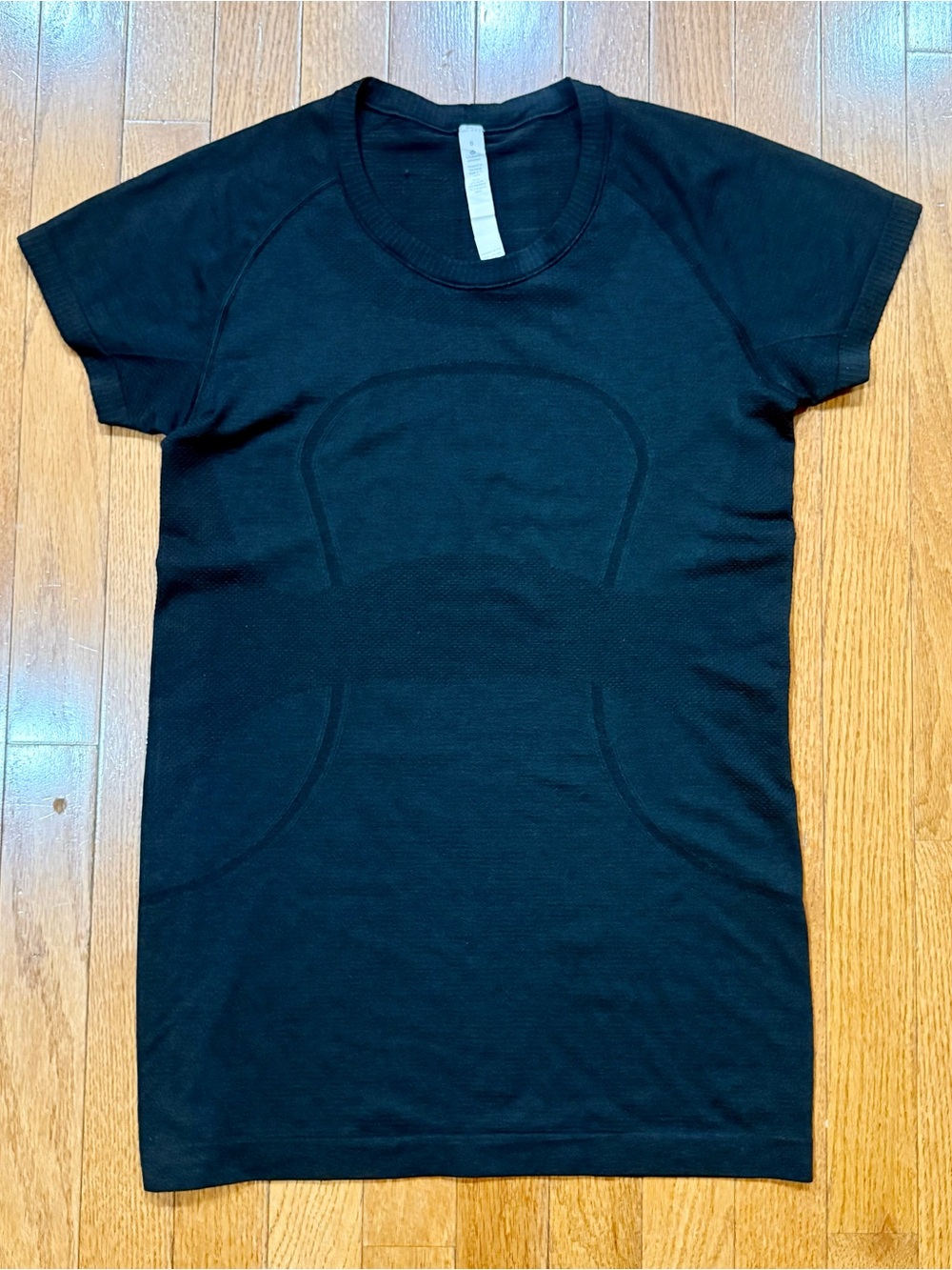 Lululemon Women’s 8 Swiftly Tech Short Sleeve Shirt Active Crewneck Hip Length